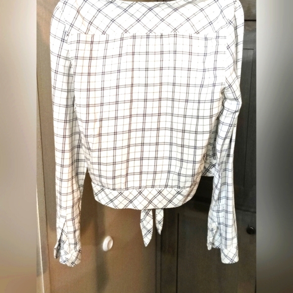 ***Abercrombie & Finch Wrapped Blouse Checkered Tie Shirt (XS) - Picture 2 of 6